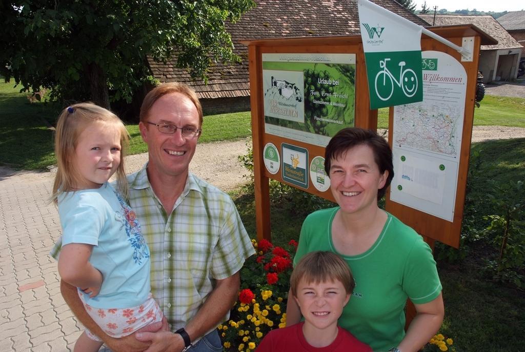 Weinbauernhof Vier Jahreszeiten Staatz Zewnętrze zdjęcie